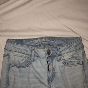 Light Wash American Eagle Jeans